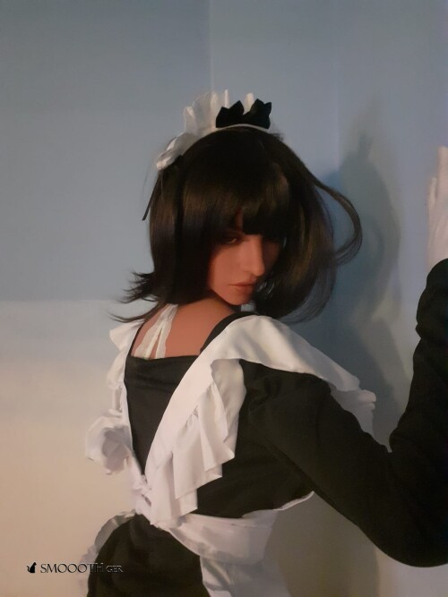 Smoooth Zelex GE 223 short cut wig maid erotic (2)