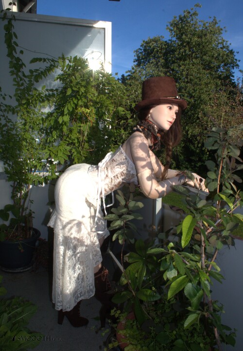 Smoooth t SE Doll SeDoll Regina Nadja sexy steampunk outfit balcony (1)