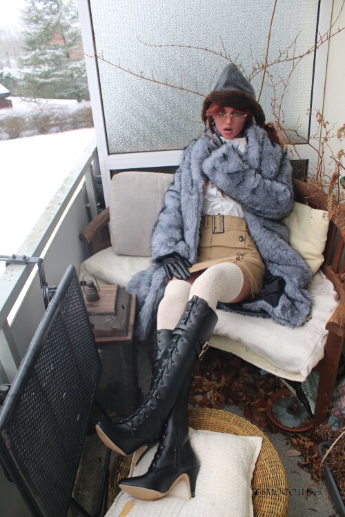20260214 Smoooth Katy Pelzmantel Strapse Stiefel (13)