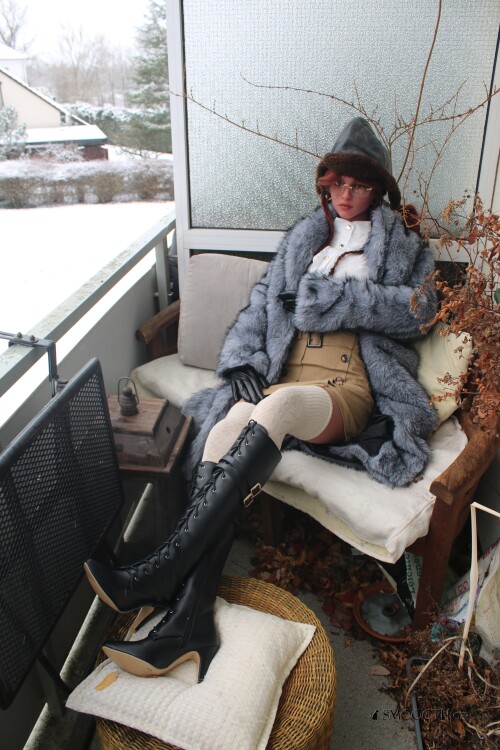 20260214 Smoooth Katy Pelzmantel Strapse Stiefel (14)
