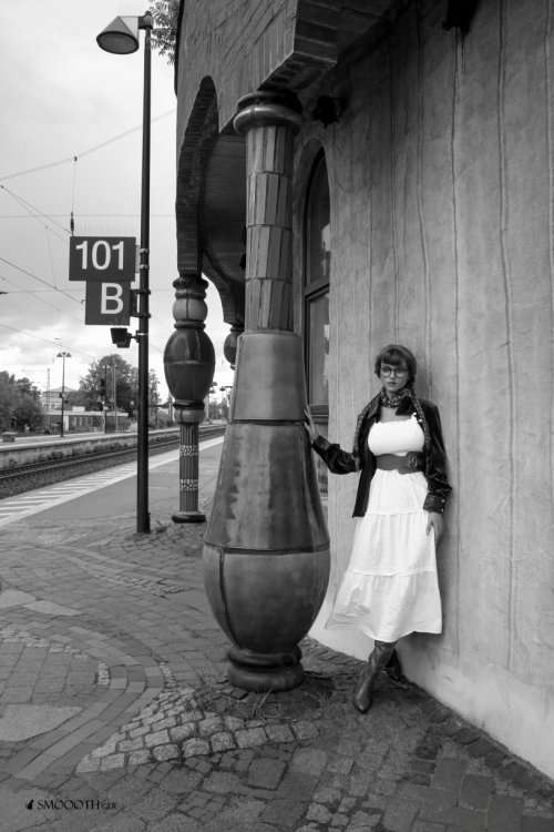 20260517 BW Smoooth Zelex 1 Hundertwasserbahnhof Uelzen Sex Doll vom Profi (1)